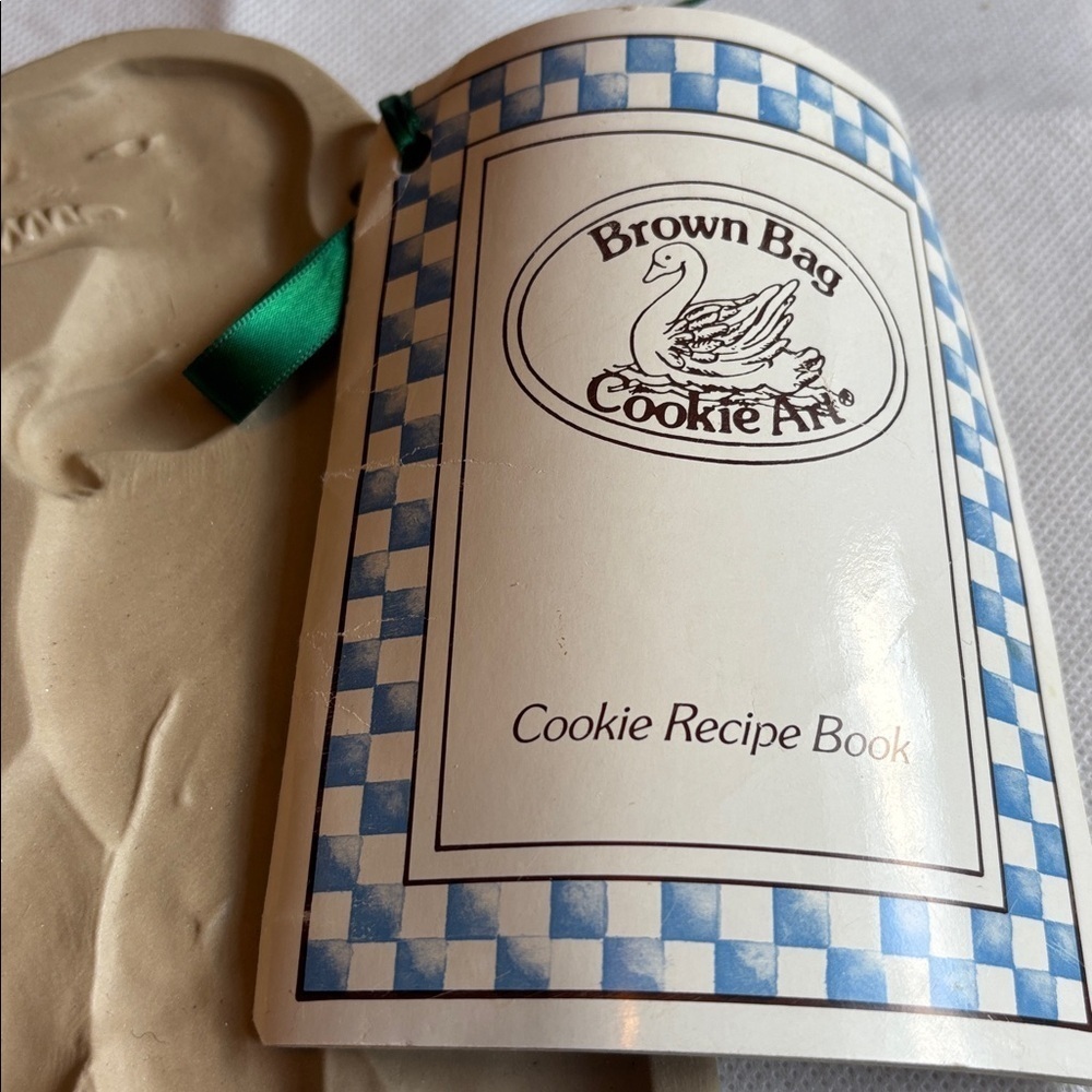 Brown Bag Cookie Art Vintage T-Rex Dinosaur Cookie Mold - Picture 4 of 8